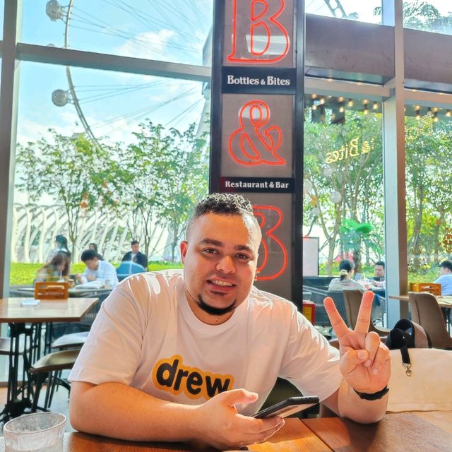 Amazing vibes at Bottles & Bites Oh Bay Mall 