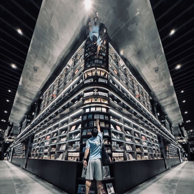 Tsutaya Books 📚 Bukit Jalil 🇲🇾 At Pavilion