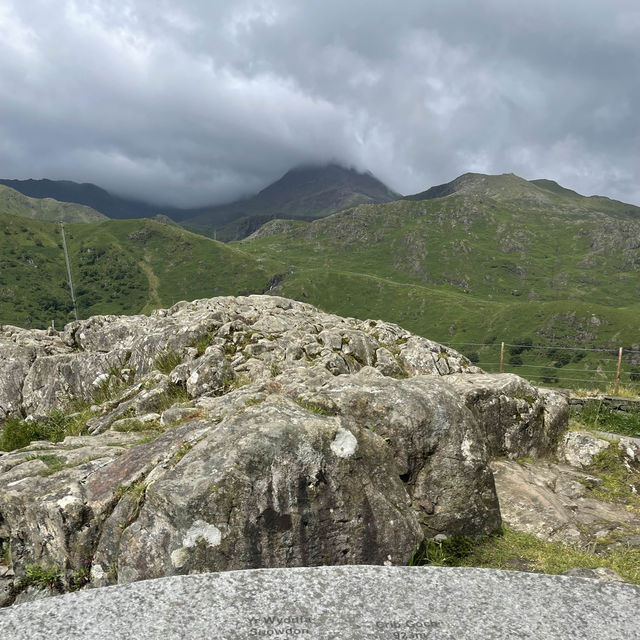 Snowden lookout point