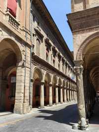 Bologna arhitecture is something else 🇮🇹