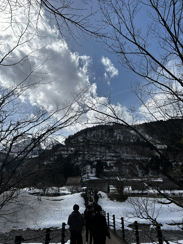 白雪之城 白川鄉😍😍