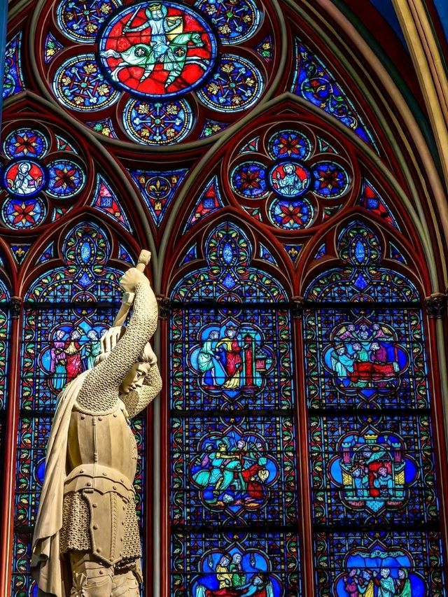 ⛪️ Notre-Dame de Paris: The Soul of Gothic Splendor on the Seine 🕯🇫🇷
