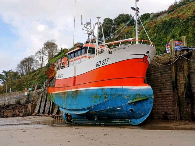 A walk around the harbour Ifracombe Devon 