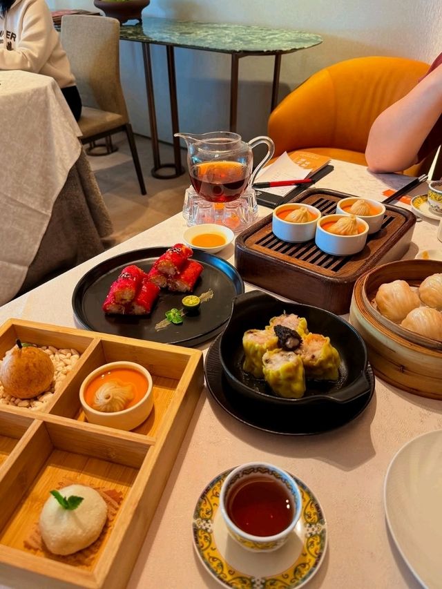 🇨🇳✨ “2 Days in Guangzhou: Dim Sum, Neon & Heritage Under $100”
