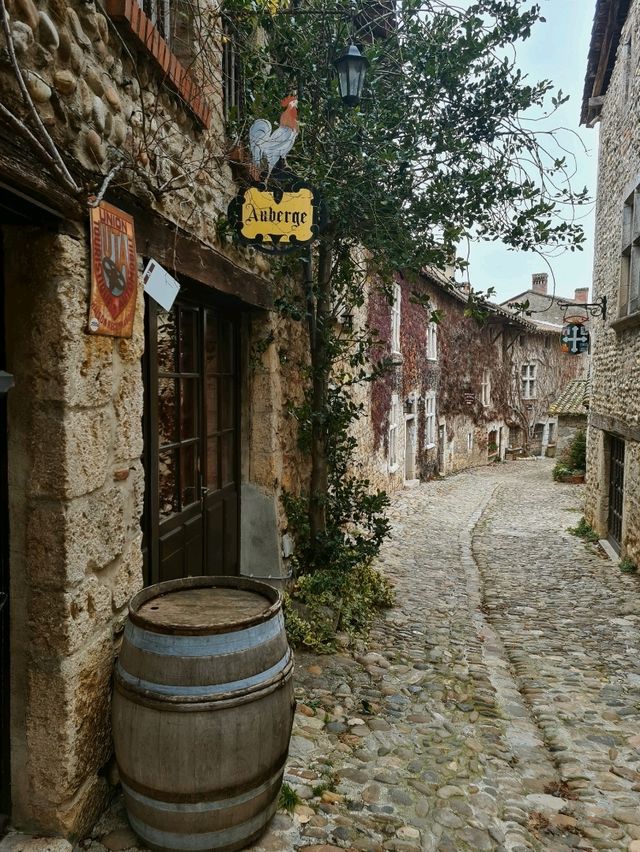 🏰 Pérouges – A Fairytale Medieval Village in France