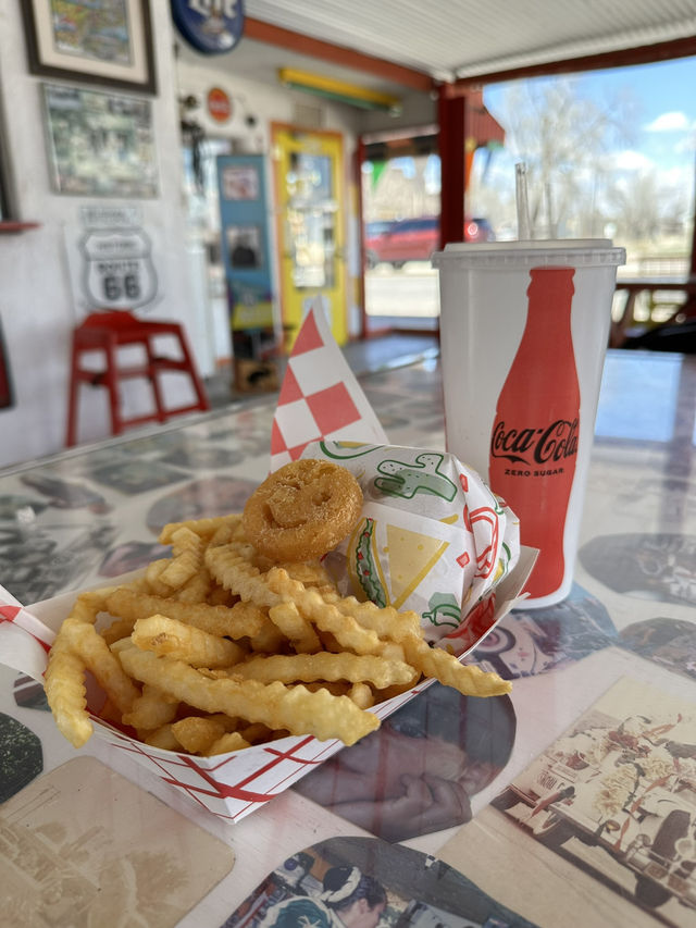 Route 66 Vibes: Ready to time-travel USA via Roadtrip style