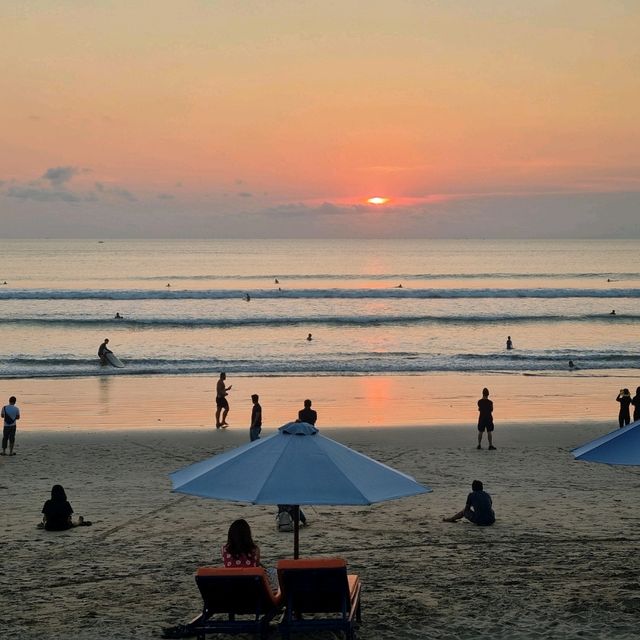 🇮🇩 Бали: пляж Кута - отличное место для серфинга. 🇮🇩 Бали: пляж Кута - отличное место для серфинга.