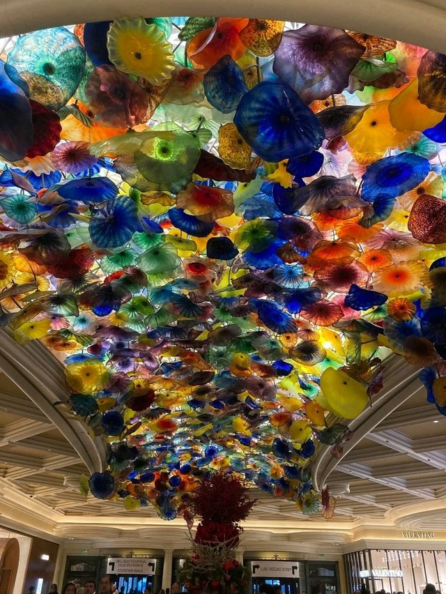 Bellagio’s Wonderland Blooms in Vegas Magic ✨ Bellagio’s Wonderland Blooms in Vegas Magic ✨