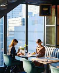 Rooftop Rendezvous: The Lively Bar 🥂🌟