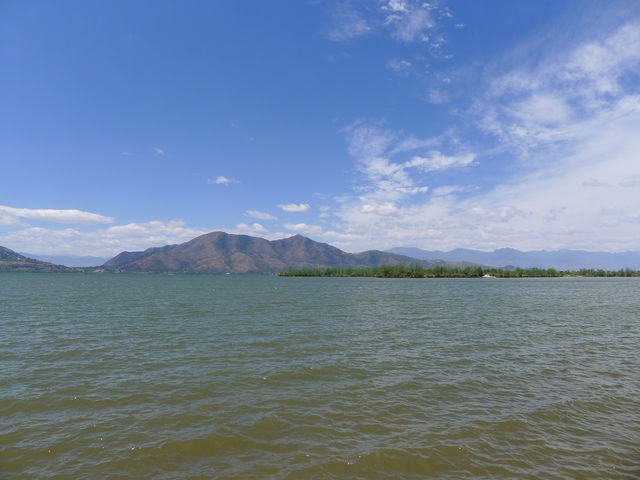 邛海東海岸線起點——月亮灣