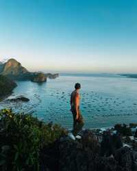 Forgot the snooze button; wake up to the adrenaline rush of Taraw Cliff in El Nido! Spoiler alert: The views up there are worth the early rise. 🌄