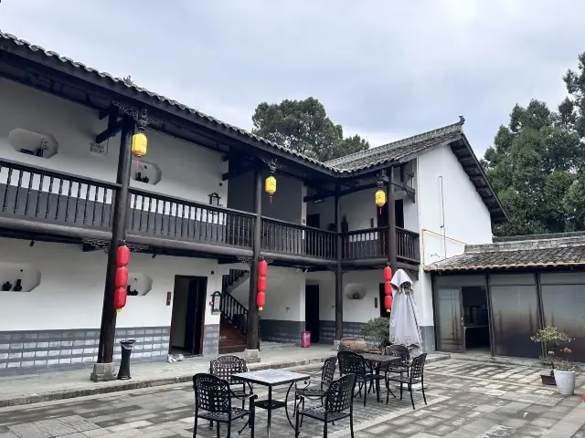 Travel Guide for Zhaohua Ancient Town