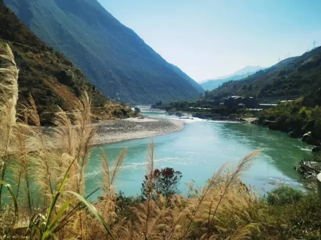 The most beautiful time has arrived at Bingzhongluo in the Nujiang River, western Yunnan~