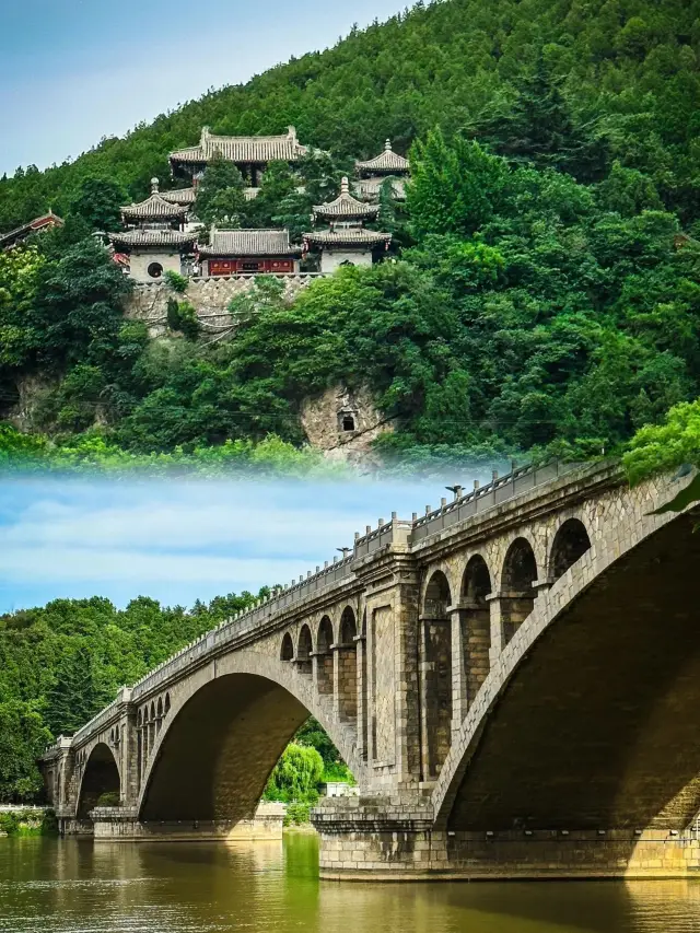 Longmen Grottoes: A Secret Journey to Take a Photo with the Buddha