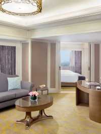 🌟 Manila's Luxury Oasis: Dusit Thani 🌟