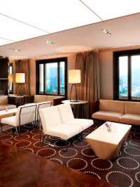 🌟 Seoul's Chic Sleeps: Plaza Marriott's Luxe Vibes 🌟