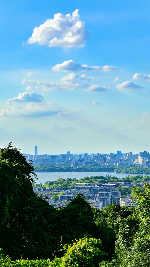 Compared to West Lake, I prefer this niche and free route in Hangzhou