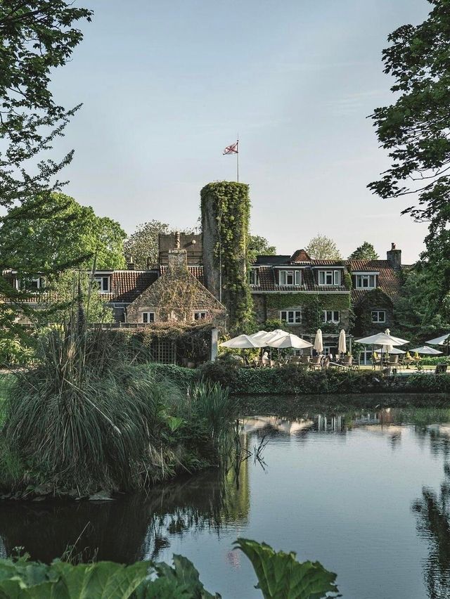 英國14世紀莊園酒店Longueville Manor。