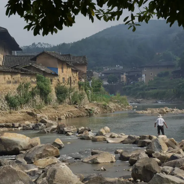 土樓之旅：探索古老的土樓群