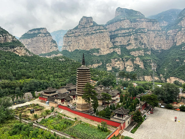 遼塔之冠——覺山寺塔。