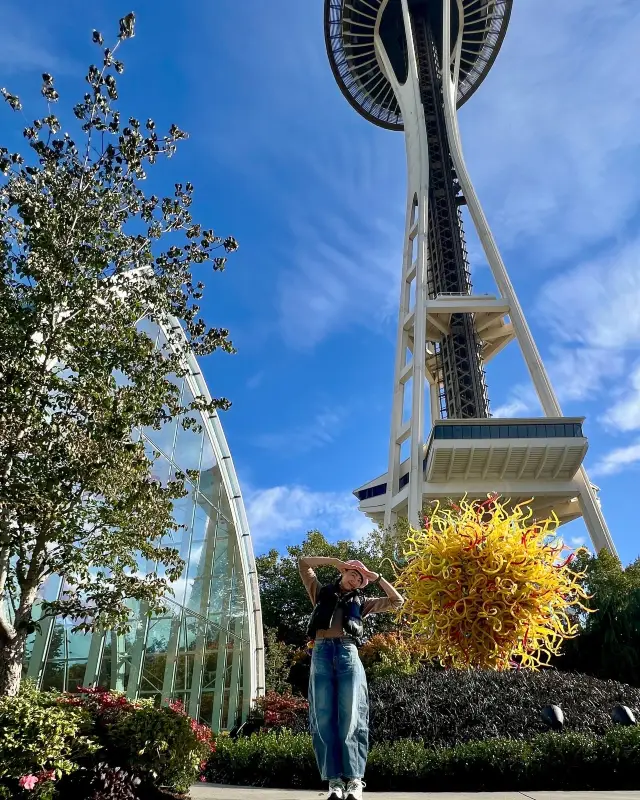 Encounter Chihuly Garden and Glass: The Shining Pearl of Seattle.