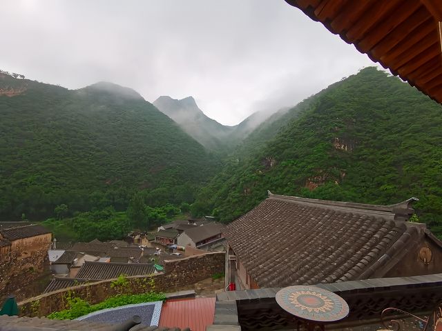 門頭溝爨底下民宿小院/紅色基地旅遊/賞秋。