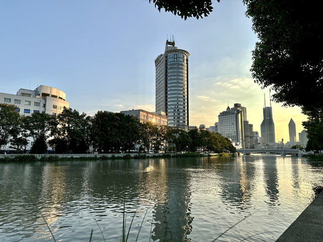 北蘇州路至外白渡橋 City walk。