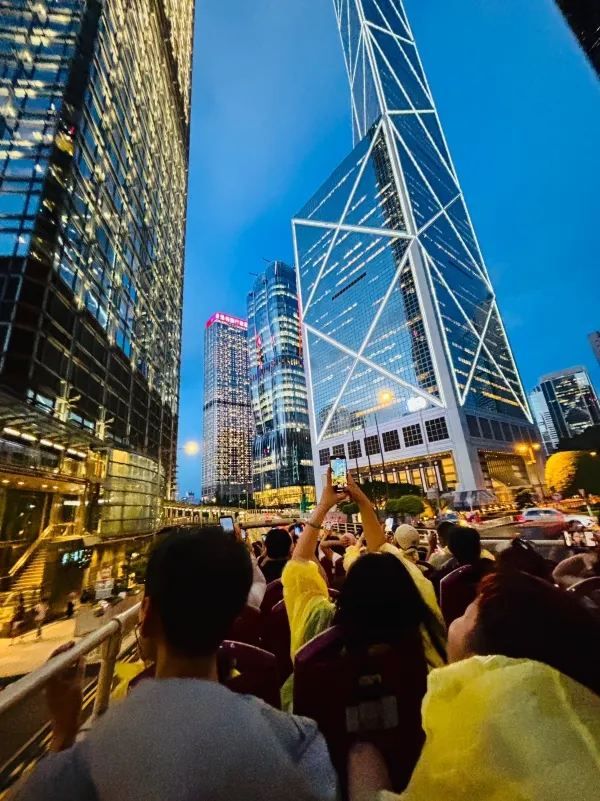香港夜景與落日飛車的浪漫之旅🌆