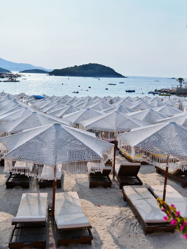 冬季反向旅行 | 這個小眾國家藏着全球最便宜的度假海灘