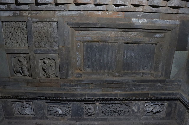 新絳龍興寺：唐碑、宋塑、清塔