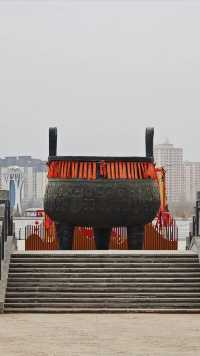 踏上阿克套這片土地，就像闖進了被塵世遺忘的夢幻之境