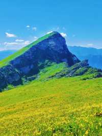 漫步九鼎山，在山巒雲海間找尋心靈的棲息處