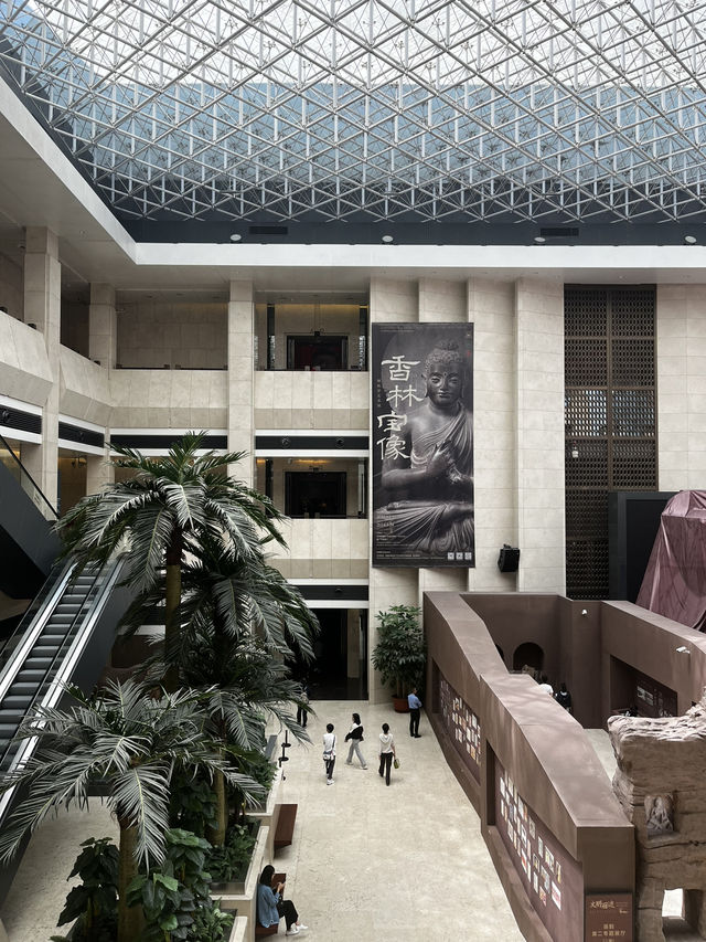 Inside the Shenzhen Art Museum 
