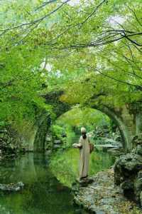 Discover the Most Relaxing City Walk Route Around West Lake!