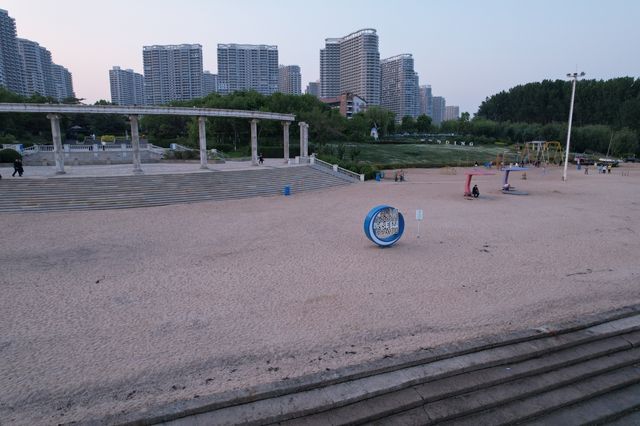 照片中感受綏中藍月沙灘