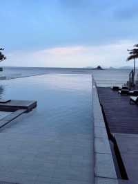 海天入夢，日光裡的柔藍曲線—深圳大梅沙京基洲際酒店