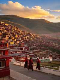 色達：紅房子裡的信仰與高原風情之旅