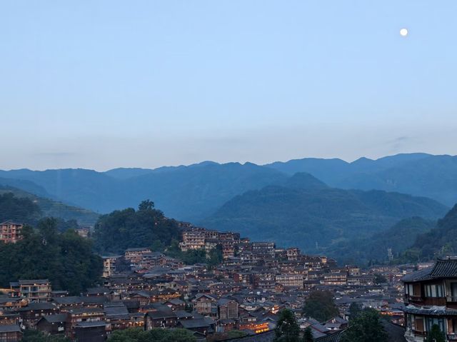 苗寨神仙民宿躺睇全景