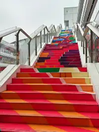 旺角薈彩繪階梯|一步踏入藝術浪潮裡