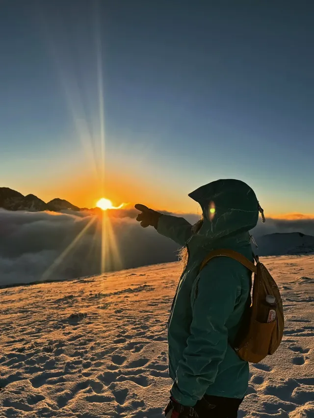 在康定爬了人生第一座雪山,後勁太大了 在康定爬了人生第一座雪山,後勁太大了
