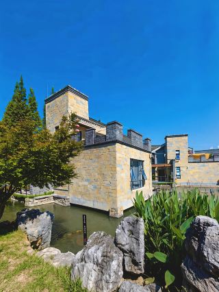 湖畔の小さな宿で癒しの週末