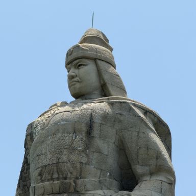 廈門鼓浪嶼的鄭成功高聳雕像—鼓浪嶼的守護者｜Trip.com 廈門