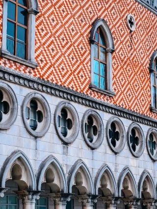 This 7-day European multi-country itinerary is perfect for your holiday break