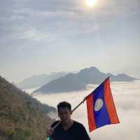 ノーンキャウの朝、登山と絶景、雲海　Sleeping Lady Peak View-Point