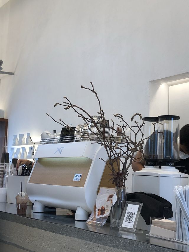 F.I.X ประดิพัทธ์ ร้านกาแฟย่าน bts สะพานควาย