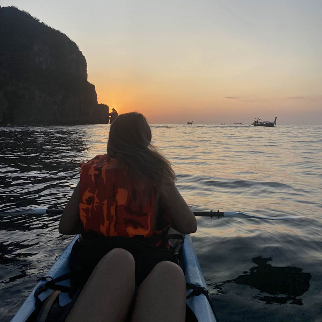 Kayaking to little Monkey beach 