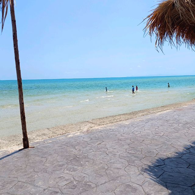 ณ หาดบานชื่น ตื่นแล้วก็มา ตราด