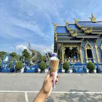 วัดร่องเสือเต้น (Blue Temple)