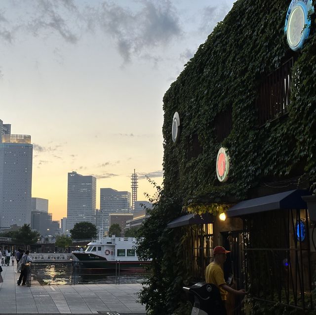 【横浜】夕方のみなとみらい散歩・横浜港大桟橋の景色