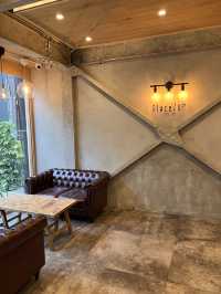 東京【新大久保】広々としたインテリアがかわいいおすすめカフェ☕️